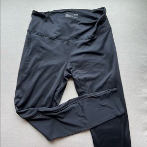 NWOT Under Armour Black Leggings- Full Length with Side Pocket